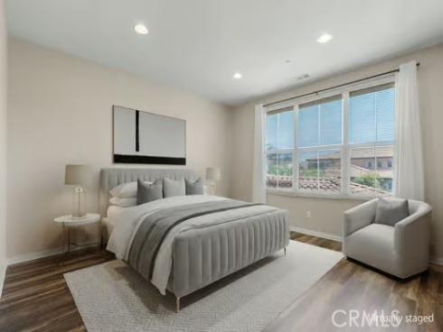 61  Origin  , Irvine, CA