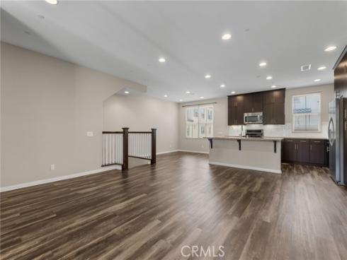 61  Origin  , Irvine, CA