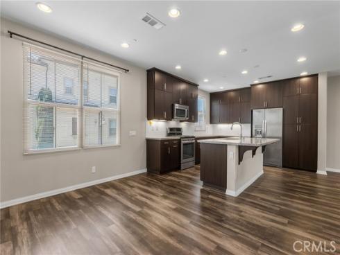 61  Origin  , Irvine, CA