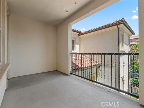 61  Origin  , Irvine, CA