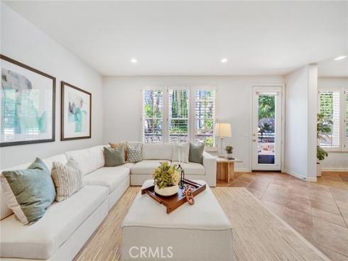 7 Bayleaf Ln , Irvine, CA