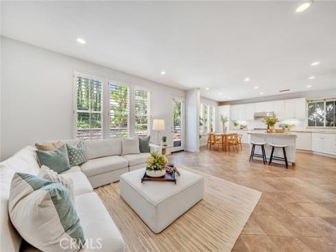 7 Bayleaf Ln , Irvine, CA
