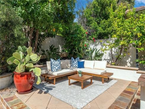 7 Bayleaf Ln , Irvine, CA