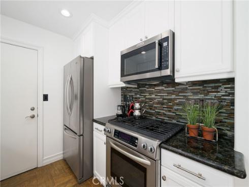 20 Wintermist 86 , Irvine, CA