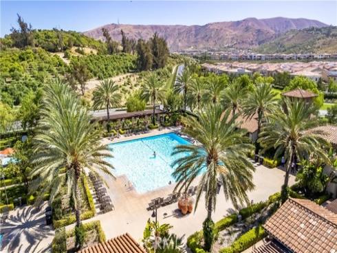126 Long Fence , Irvine, CA