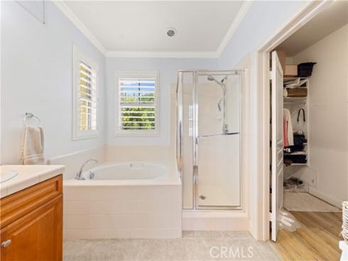 111 Chantilly , Irvine, CA