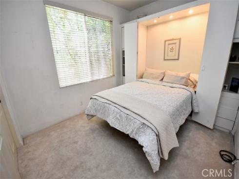 31 Vetrina , Irvine, CA