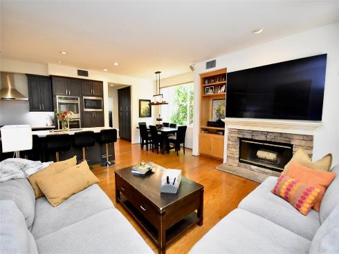 31 Vetrina , Irvine, CA