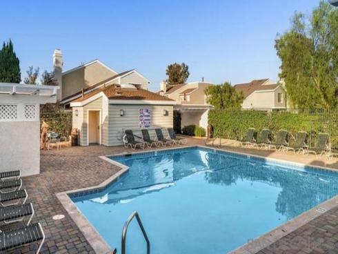387 Deerfield 77 , Irvine, CA