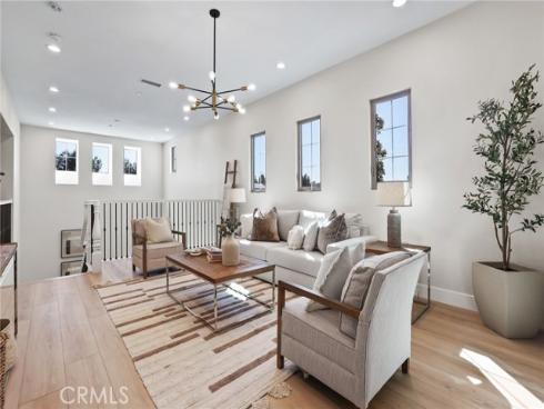 17 Lowland , Irvine, CA