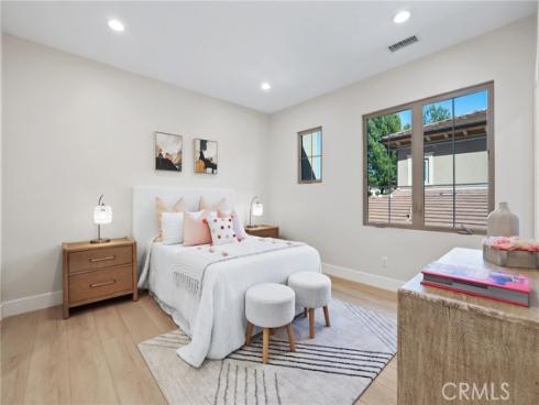 17 Lowland , Irvine, CA