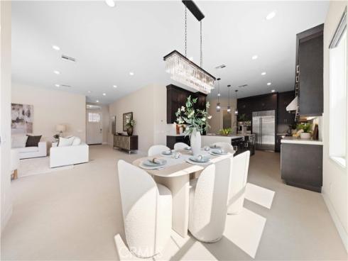 60  Harlow  , Irvine, CA