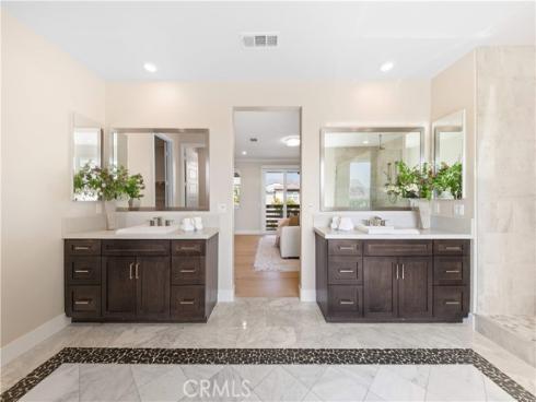 60  Harlow  , Irvine, CA