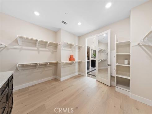 60  Harlow  , Irvine, CA