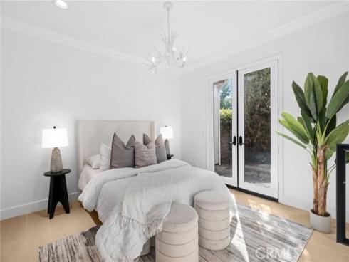 25 Twiggs , Irvine, CA