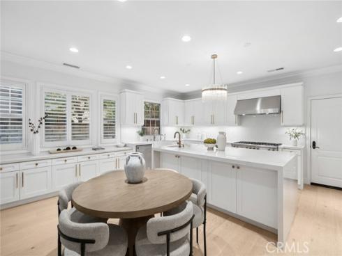 25 Twiggs , Irvine, CA