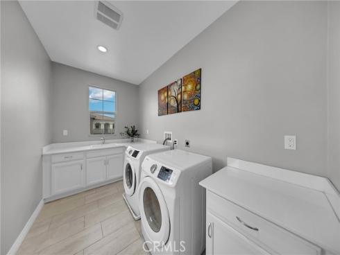 60 Dunmore , Irvine, CA