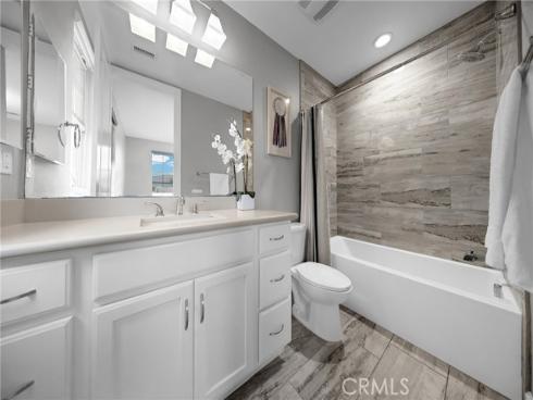 60 Dunmore , Irvine, CA