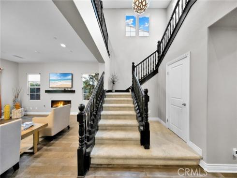 60 Dunmore , Irvine, CA
