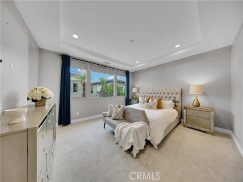 60 Dunmore , Irvine, CA