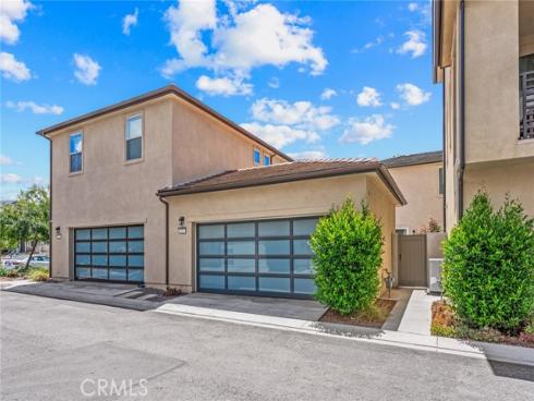 352 Chorus , Irvine, CA