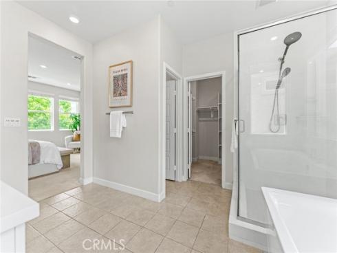352 Chorus , Irvine, CA