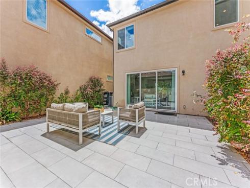 352 Chorus , Irvine, CA