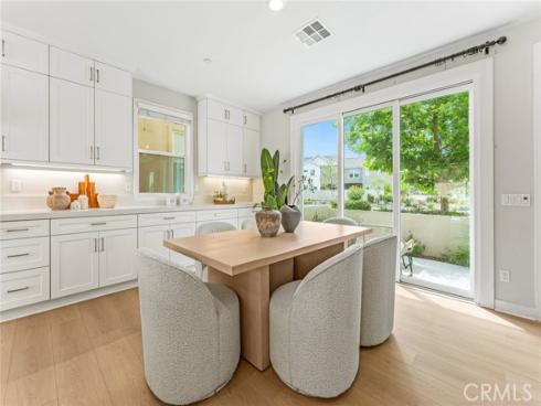 352 Chorus , Irvine, CA