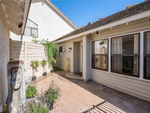 492 E Yale Loop , Irvine, CA