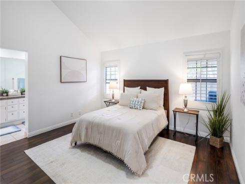 492 E Yale Loop , Irvine, CA