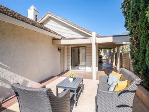 492 E Yale Loop , Irvine, CA