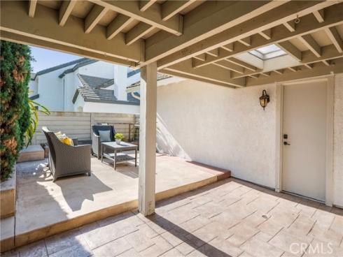 492 E Yale Loop , Irvine, CA