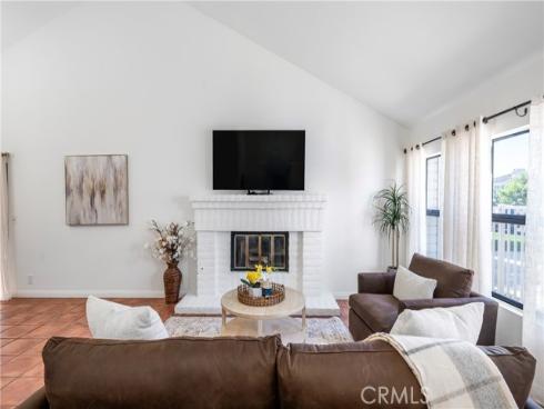492 E Yale Loop , Irvine, CA