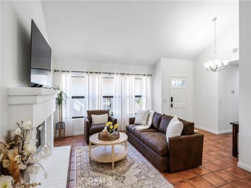 492 E Yale Loop , Irvine, CA