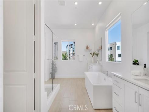 157 Sawbuck , Irvine, CA