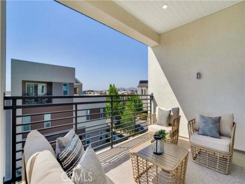 157 Sawbuck , Irvine, CA