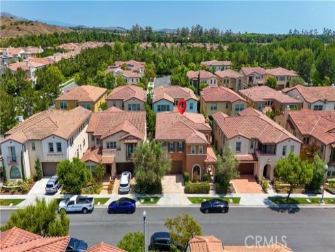 68  Gainsboro  , Irvine, CA