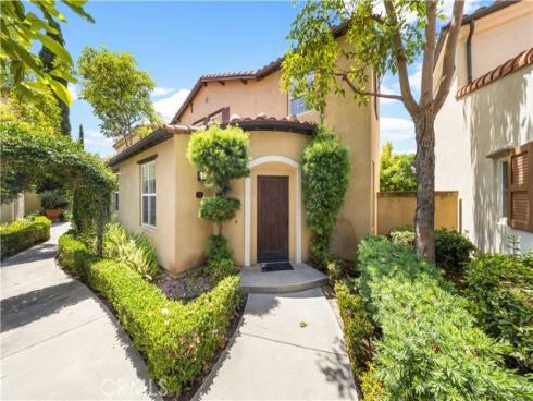 102 Chantilly