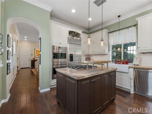 25  Carpenteria  , Irvine, CA