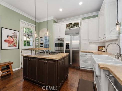 25  Carpenteria  , Irvine, CA