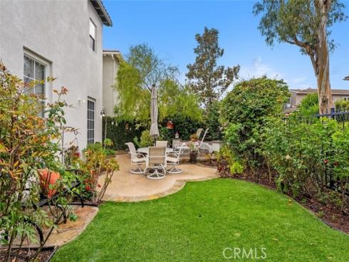 25  Carpenteria  , Irvine, CA