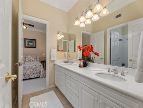 25  Carpenteria  , Irvine, CA