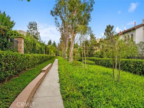 25  Carpenteria  , Irvine, CA
