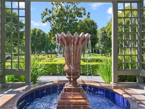 25  Carpenteria  , Irvine, CA