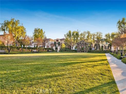 25  Carpenteria  , Irvine, CA