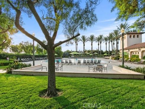 25  Carpenteria  , Irvine, CA
