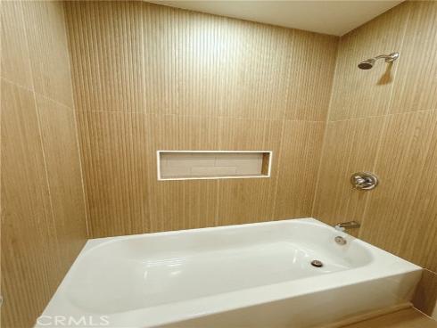 256 Streamwood , Irvine, CA