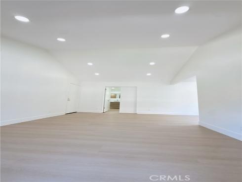 256 Streamwood , Irvine, CA