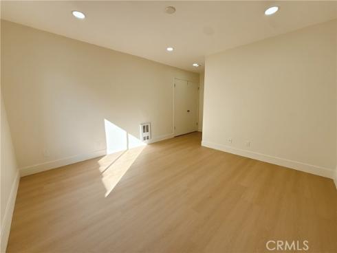 256 Streamwood , Irvine, CA