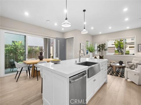 157 Crossover , Irvine, CA